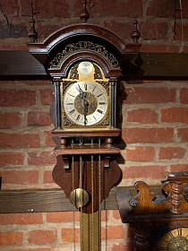 Голландские часы с боем и маятником, Tempus Fugit