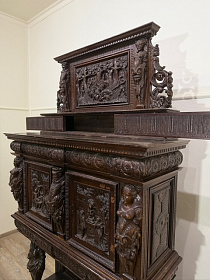 Антикварный кабинетный шкаф, 1880 год