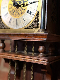 Голландские часы с боем и маятником, Tempus Fugit
