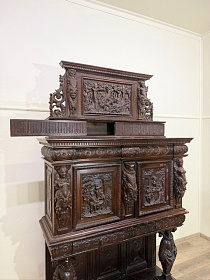 Антикварный кабинетный шкаф, 1880 год